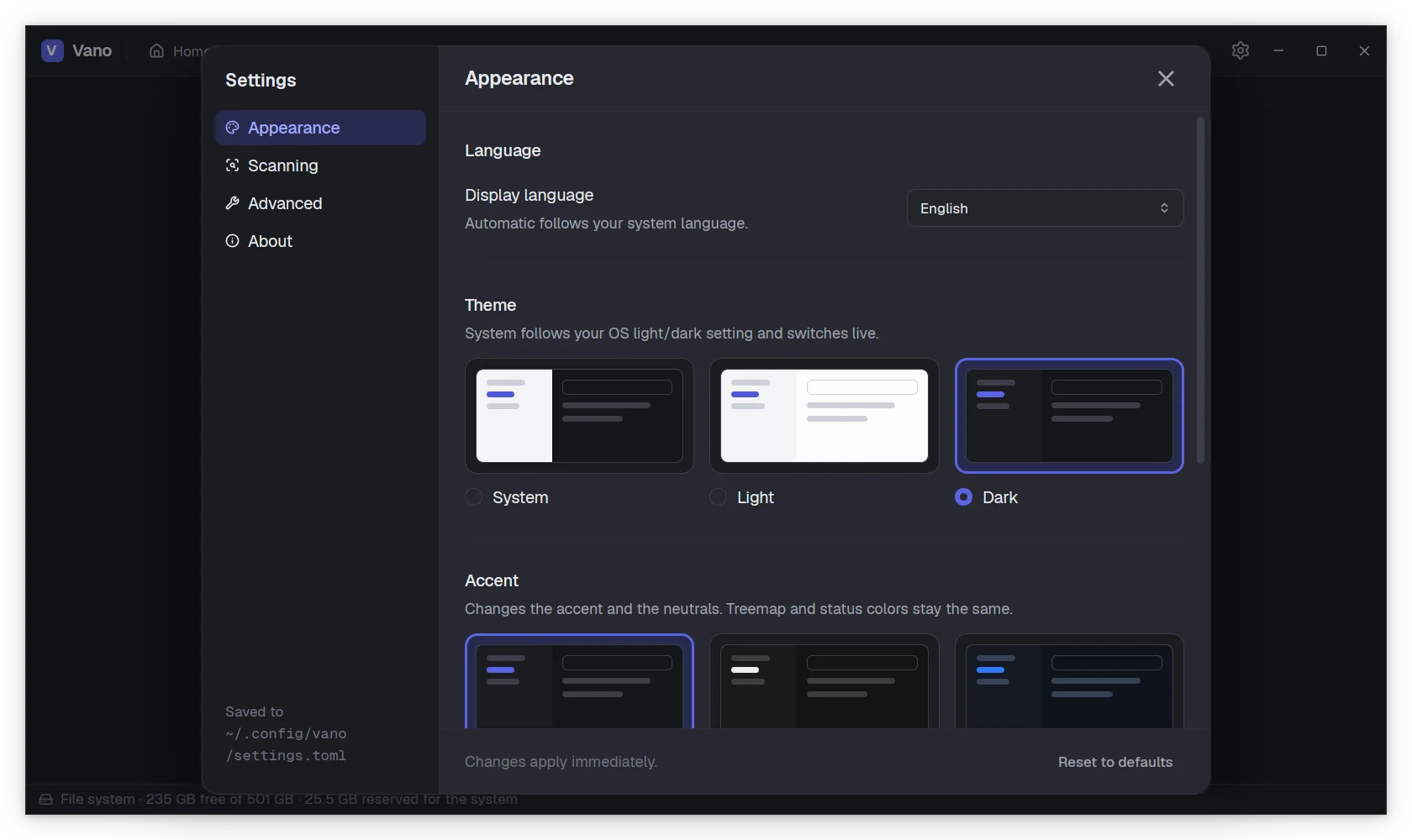 The Settings window with the language, theme and accent options.