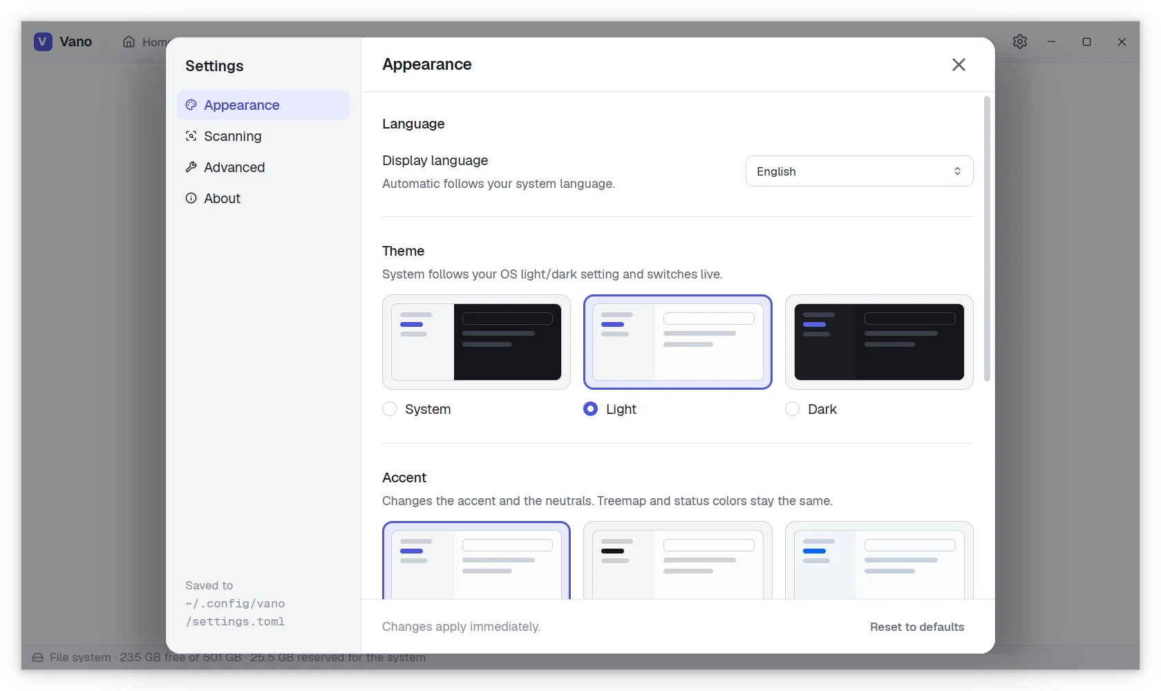 The Settings window with the language, theme and accent options.